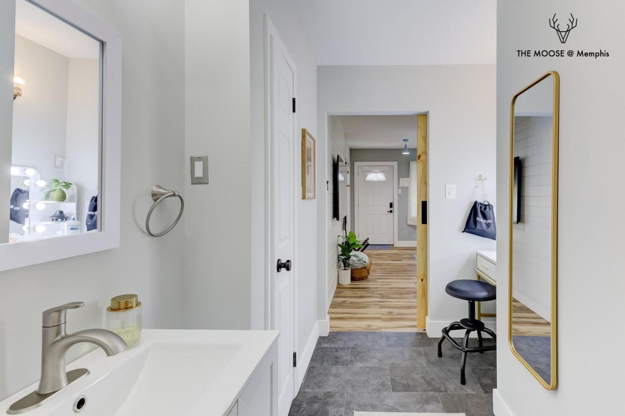 The Moose #11 - Luxe Modern Loft With King Bed, Free Parking & Wi-Fi Daire Memphis Dış mekan fotoğraf